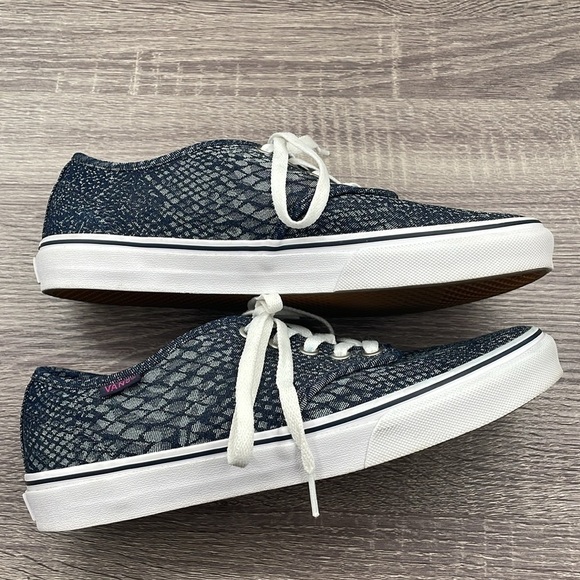 Vans 2017 Collection 9 Camden Stripe Snake Jacquard Navy Sneakers. - Picture 10 of 12